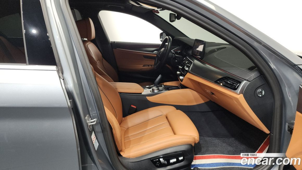 BMW 5-Series 520i M Sport, 2023