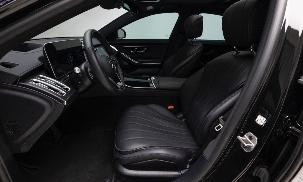 Mercedes-Benz S-Class S350 d 4MATIC, 2025