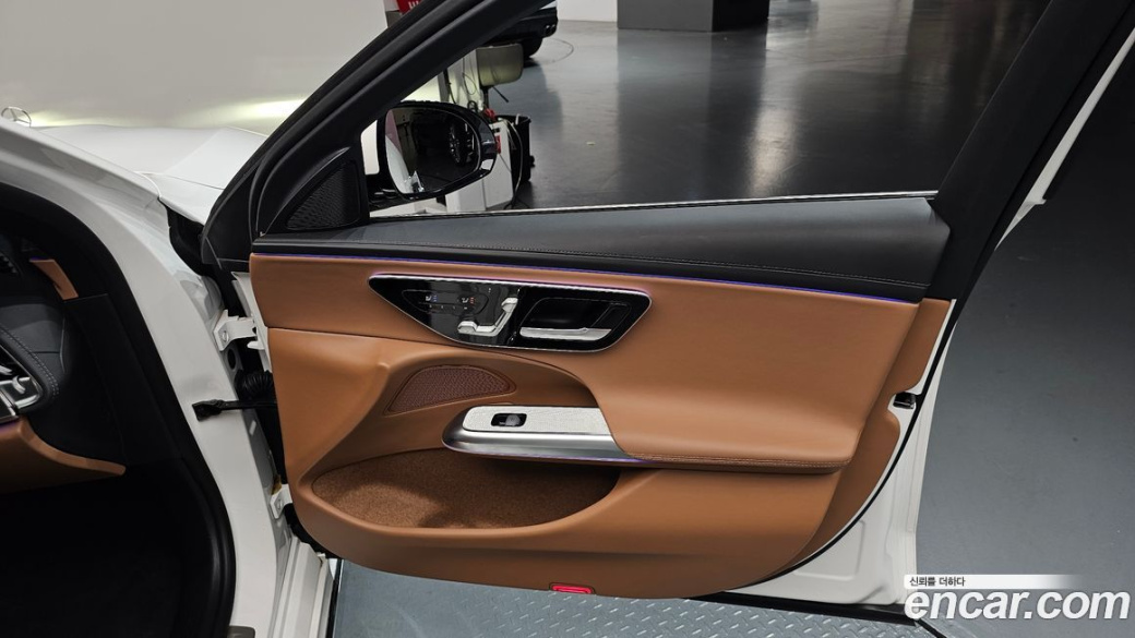 Mercedes-Benz E-Class E220d 4MATIC Exclusive, 2024