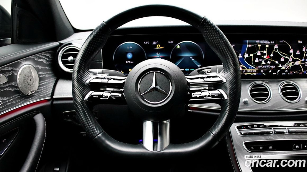 Mercedes-Benz E-Class E350 4MATIC AMG Line, 2023