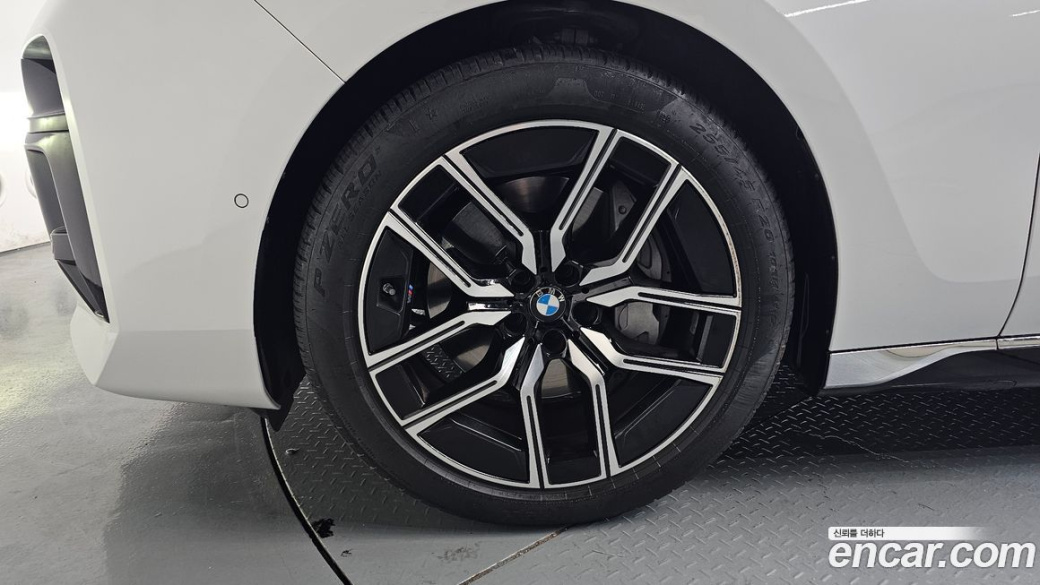 BMW 7-Series 740i sDrive M Sport, 2023