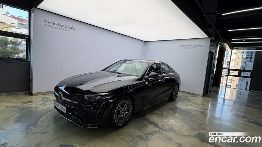 Mercedes-Benz C-Class C200 AMG Line, 2025