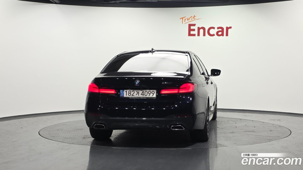 BMW 5-Series 520i M Sport, 2022