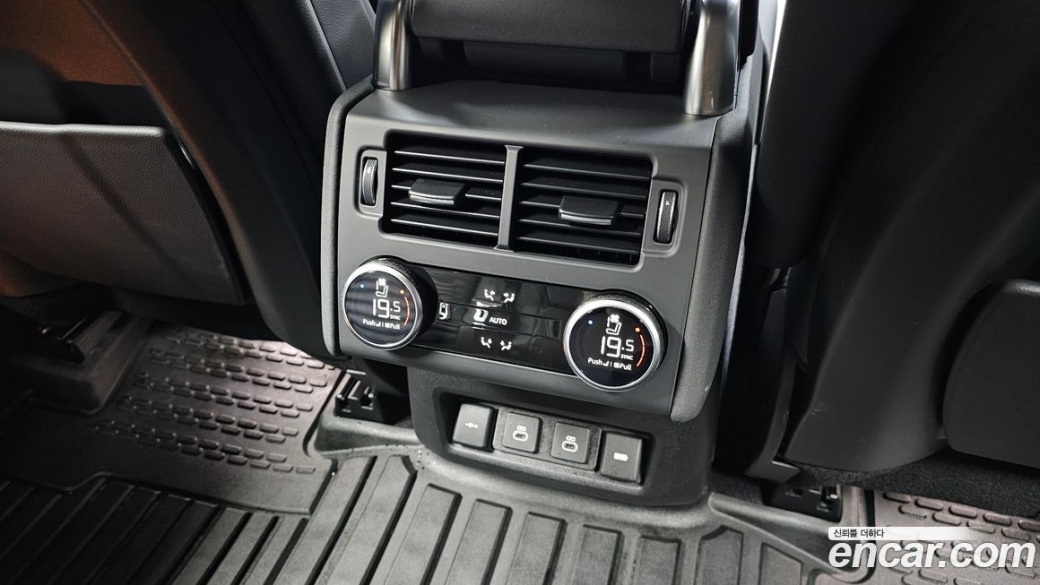 Land Rover Discovery P360 R-Dynamic SE, 2022