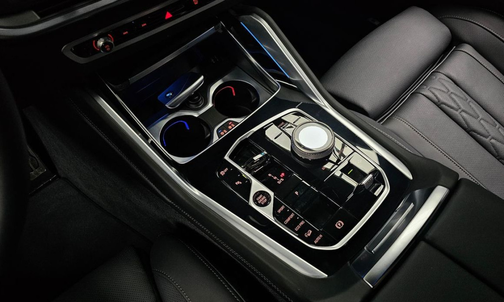 BMW X6 xDrive40i M Sport, 2025