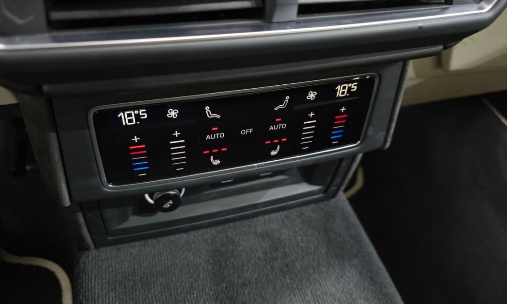 Lamborghini Urus 4.0 V8 SE, 2025