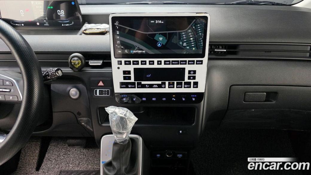 Hyundai Staria 4WD Tourer 9-Seater, 2025