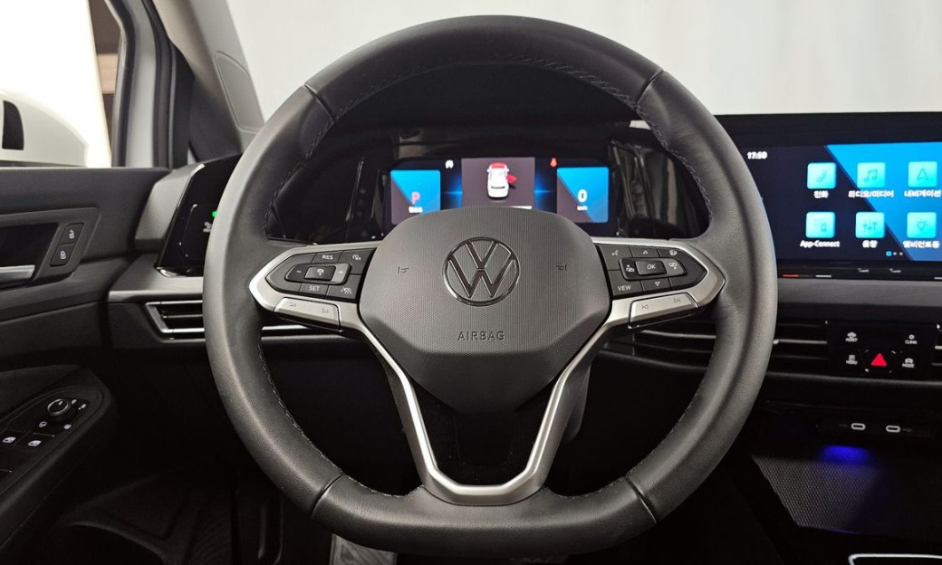 Volkswagen Golf 2.0 TDI Prestige, 2024