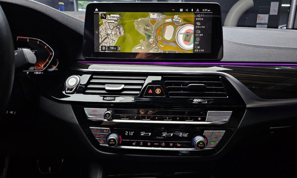 BMW 5-Series 520i M Sport, 2022
