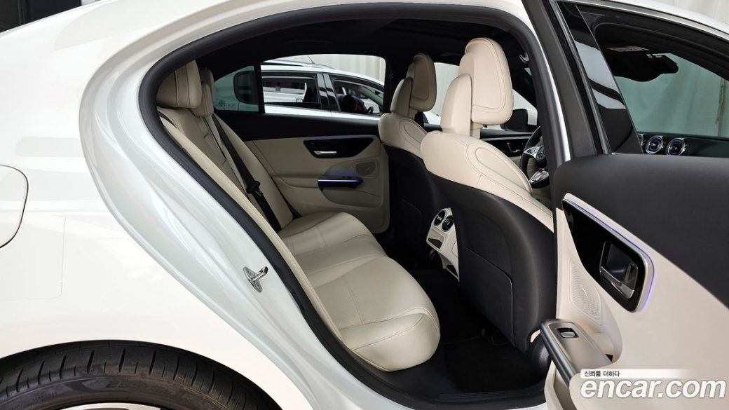 Mercedes-Benz C-Class C300 4MATIC Avantgarde, 2023