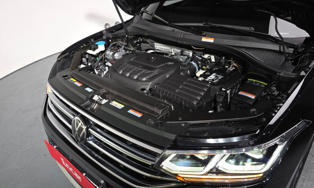 Volkswagen Tiguan 2.0 TSI Prestige, 2024