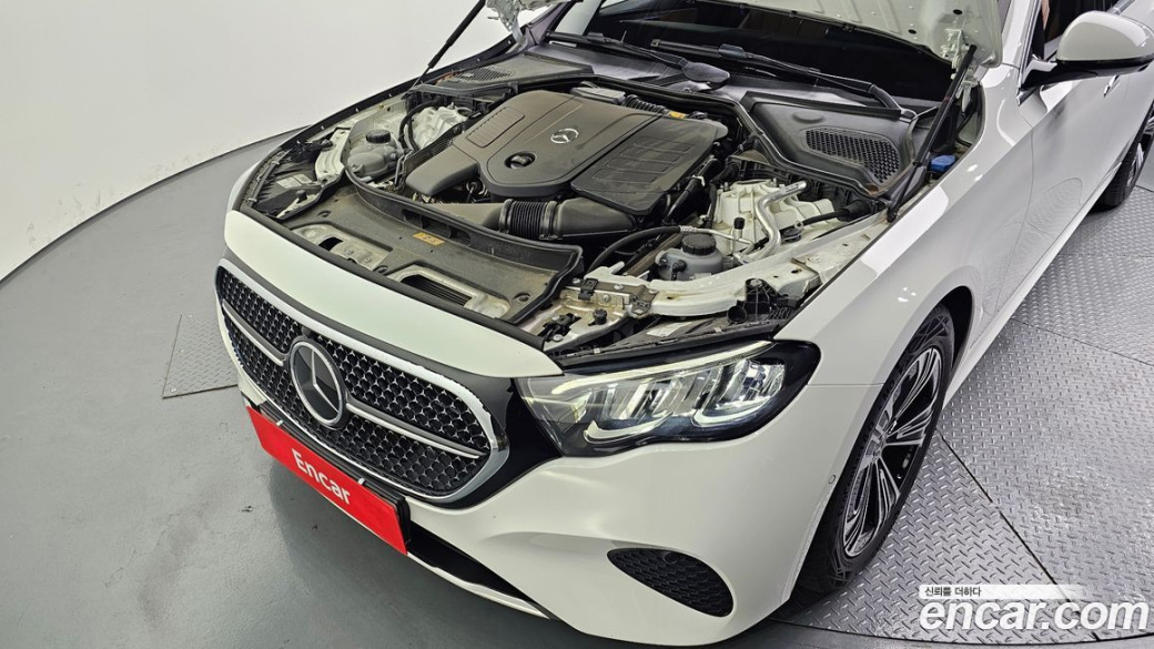 Mercedes-Benz E-Class E200 Avantgarde, 2024