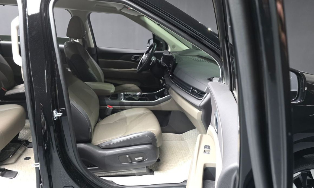 Kia Carnival 9-Seater Noblesse, 2025