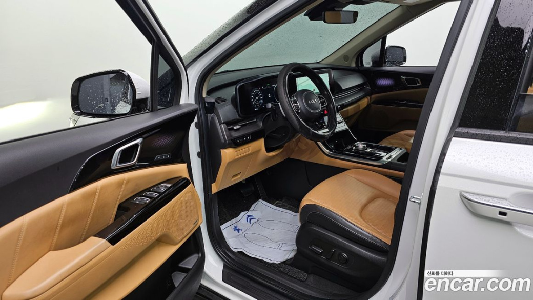 Kia Carnival 7-Seater Signature, 2023