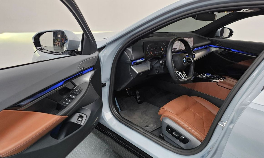 BMW 5-Series 530i xDrive M Sport, 2024