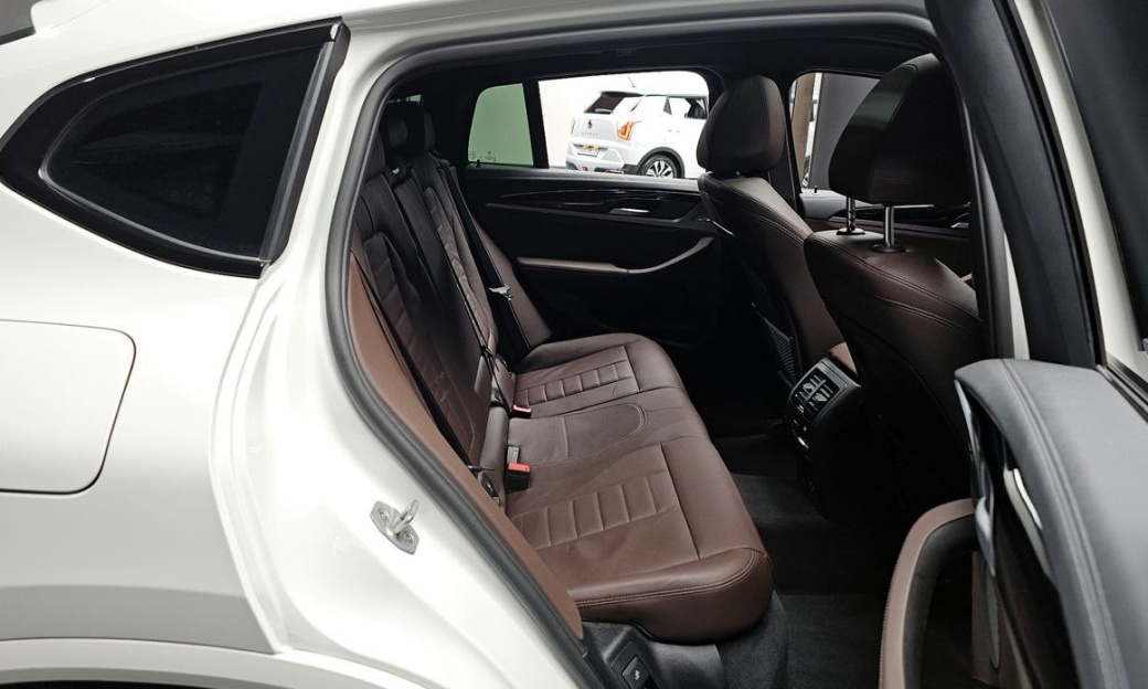 BMW X4 xDrive M40i, 2025