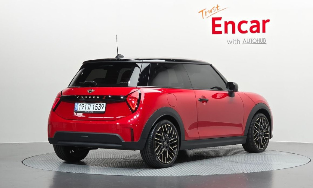 Mini Cooper Favoured, 2025