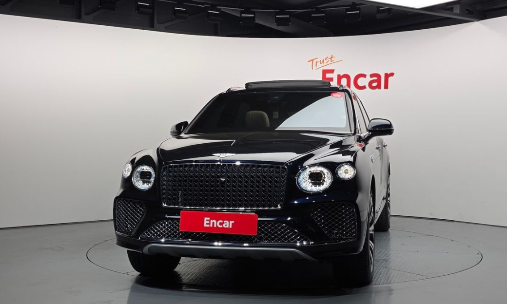 Bentley Bentayga 4.0 V8 EWB Azure, 2025