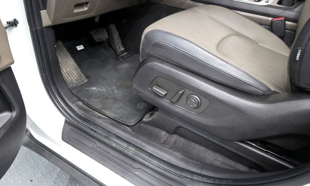 Kia Carnival 9-Seater Noblesse, 2024