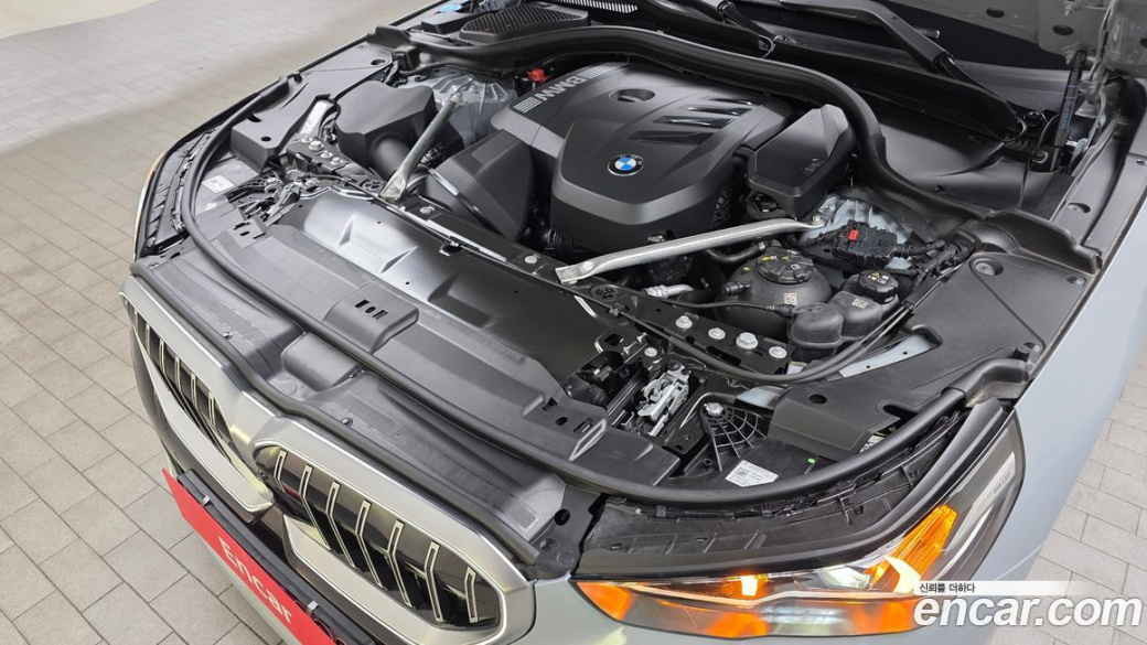 BMW 5-Series 530i xDrive M Sport, 2024