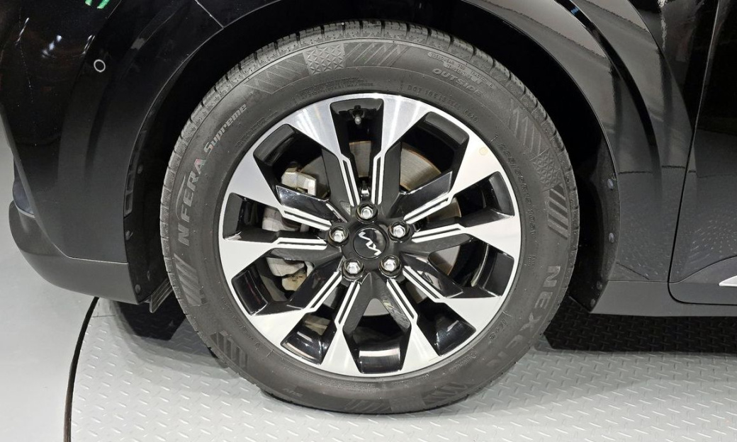 Kia Carnival 9-Seater Signature, 2022
