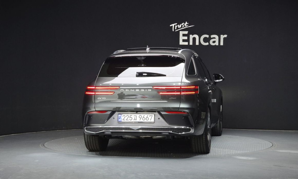 Genesis GV70 2.5T Gasoline AWD, 2025