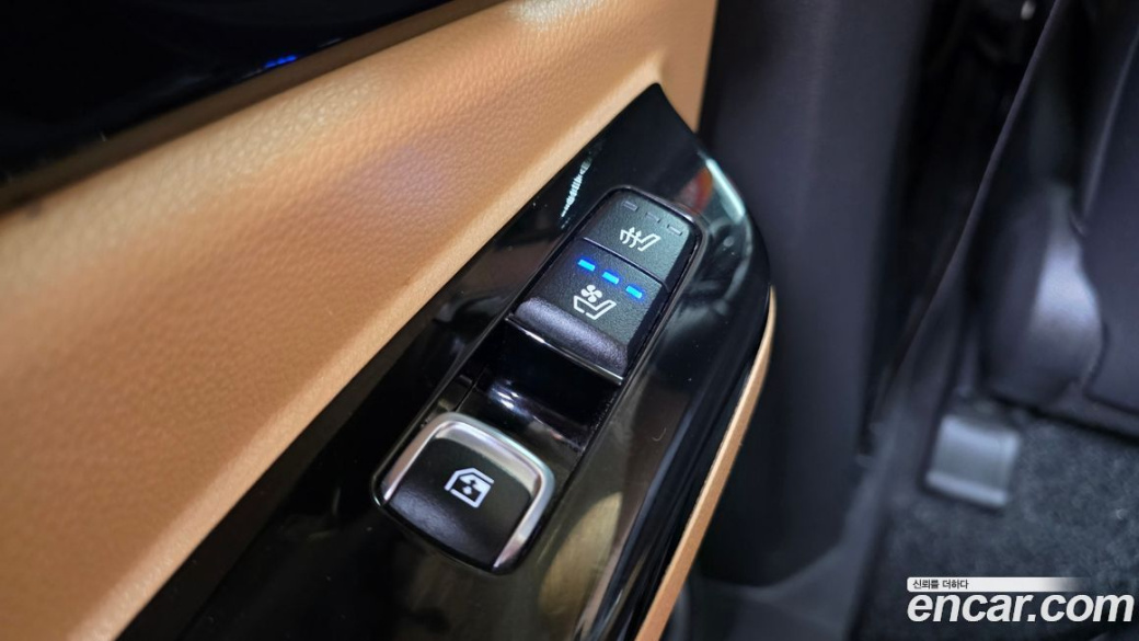 Kia Carnival 9-Seater Signature, 2023