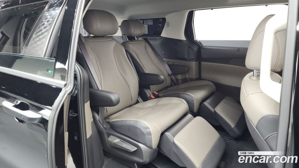 Kia Carnival 7-Seater Noblesse, 2025