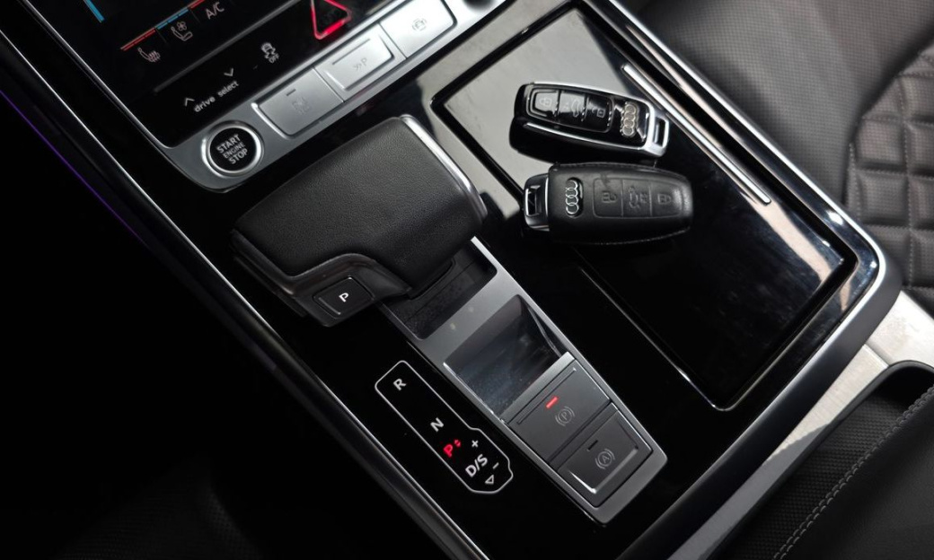 Audi Q7 55 TFSI Quattro Premium, 2022