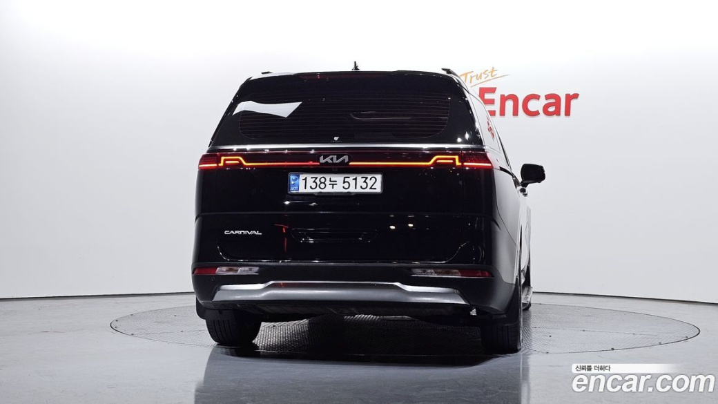 Kia Carnival 7-Seater Signature, 2022