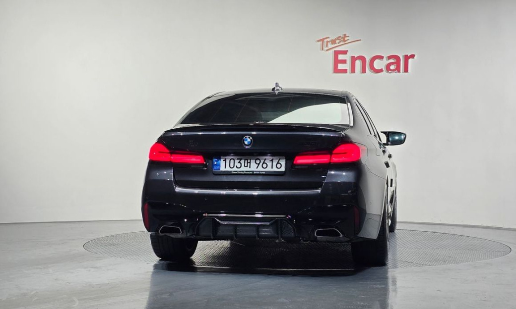 BMW 5-Series 530i M Sport Package, 2023