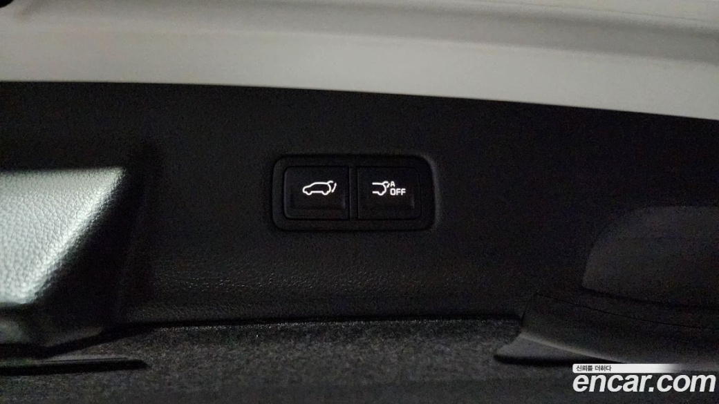 Kia Carnival 9-Seater Signature, 2023