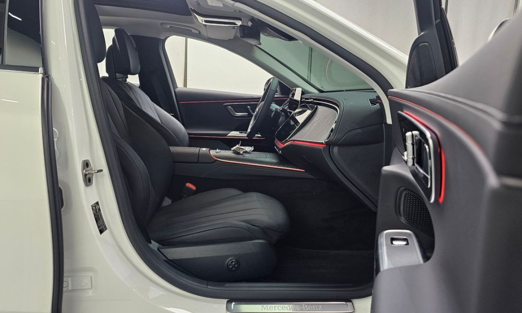 Mercedes-Benz E-Class E200 Avantgarde, 2025