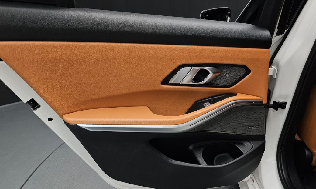 BMW 3-Series 320i M Sport, 2024