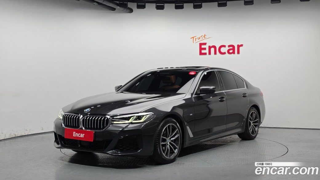 BMW 5-Series 520i M Sport, 2022