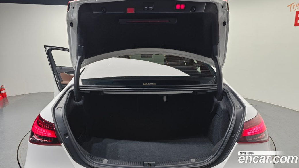 Mercedes-Benz E-Class E250 Avantgarde, 2022