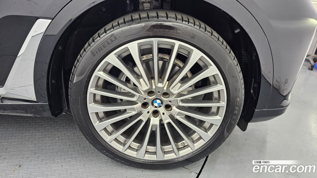 BMW X7 xDrive 40i Design Pure Excellence 7-Seater, 2022