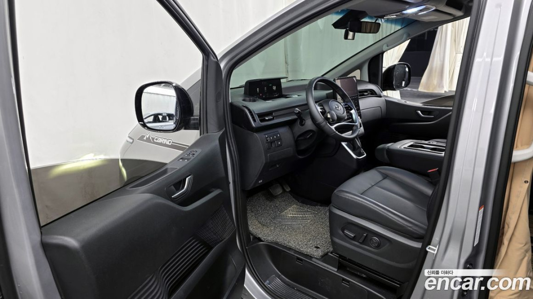 Hyundai Staria Tourer 9-Seater, 2023