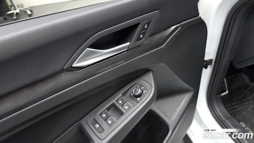 Volkswagen Golf 2.0 GTI, 2024