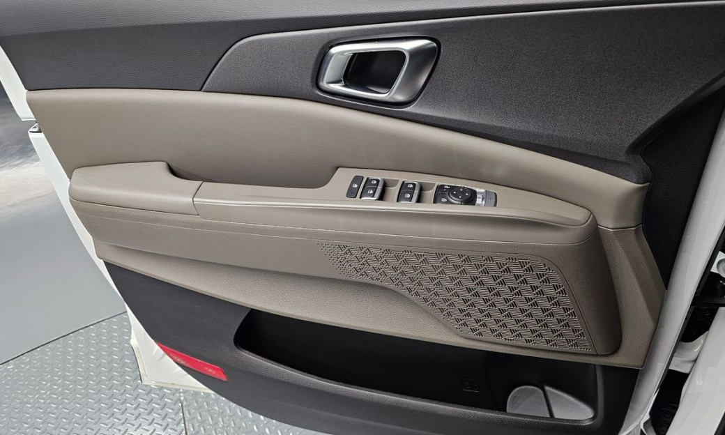 Kia Carnival 9-Seater Noblesse, 2024