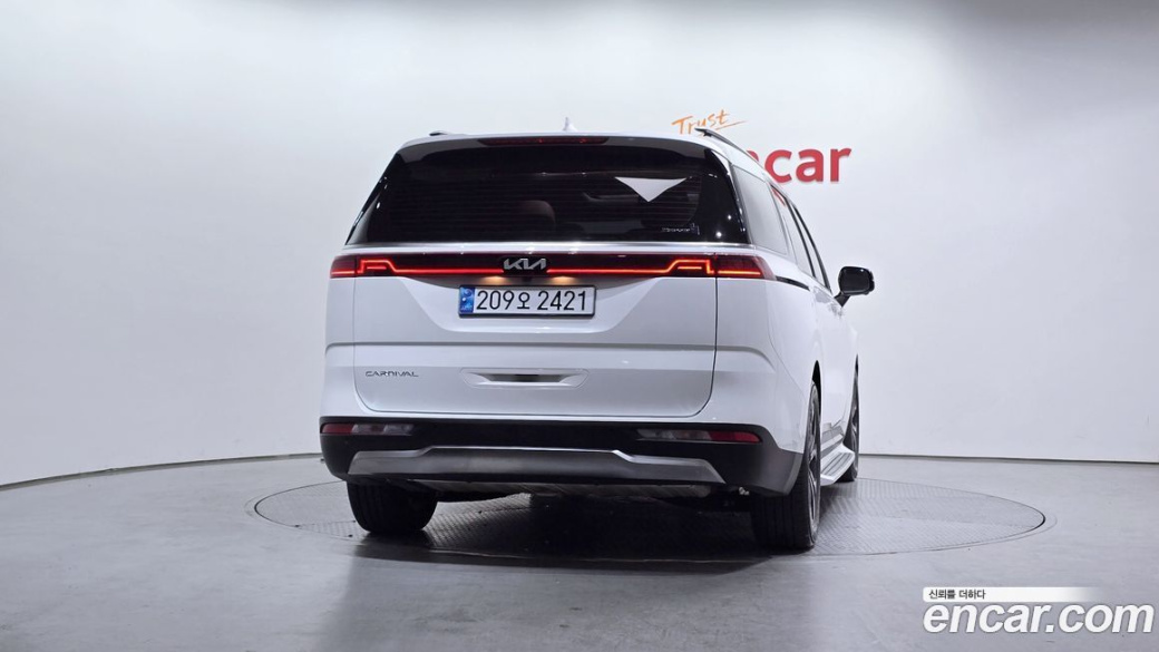 Kia Carnival 9-Seater Signature, 2022