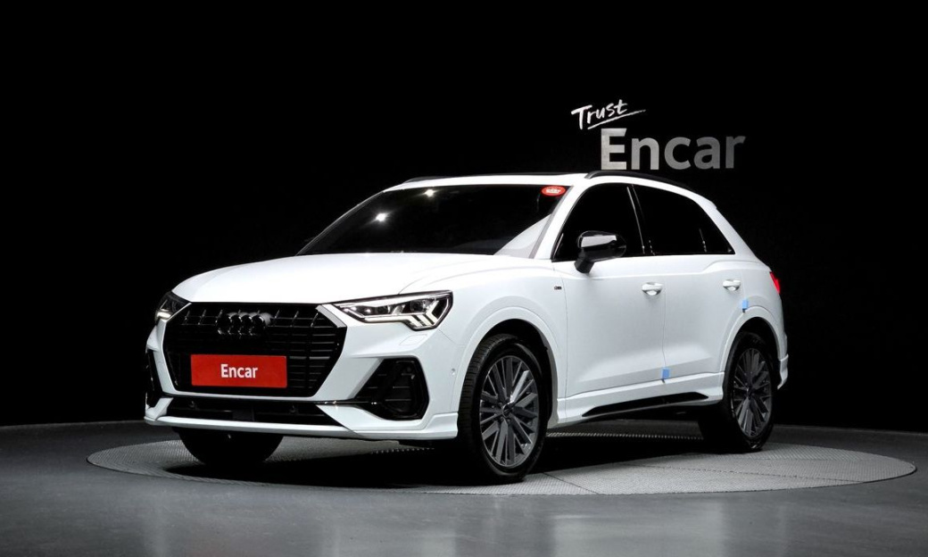 Audi Q3 35 TDI Premium, 2025
