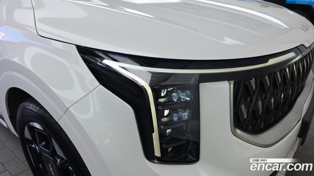 Kia Carnival 9-Seater Noblesse, 2024