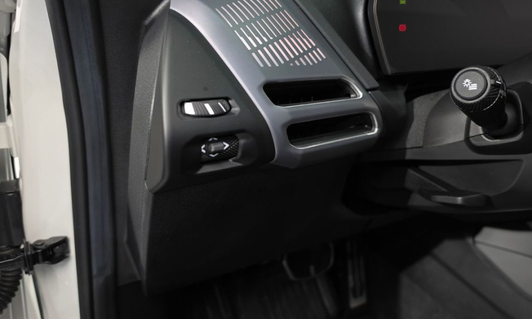 BMW 2-Series 220 M Sport, 2025