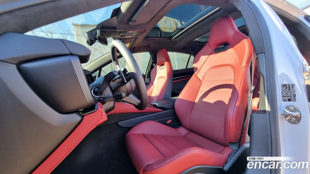Porsche Panamera 4.0 GTS, 2025