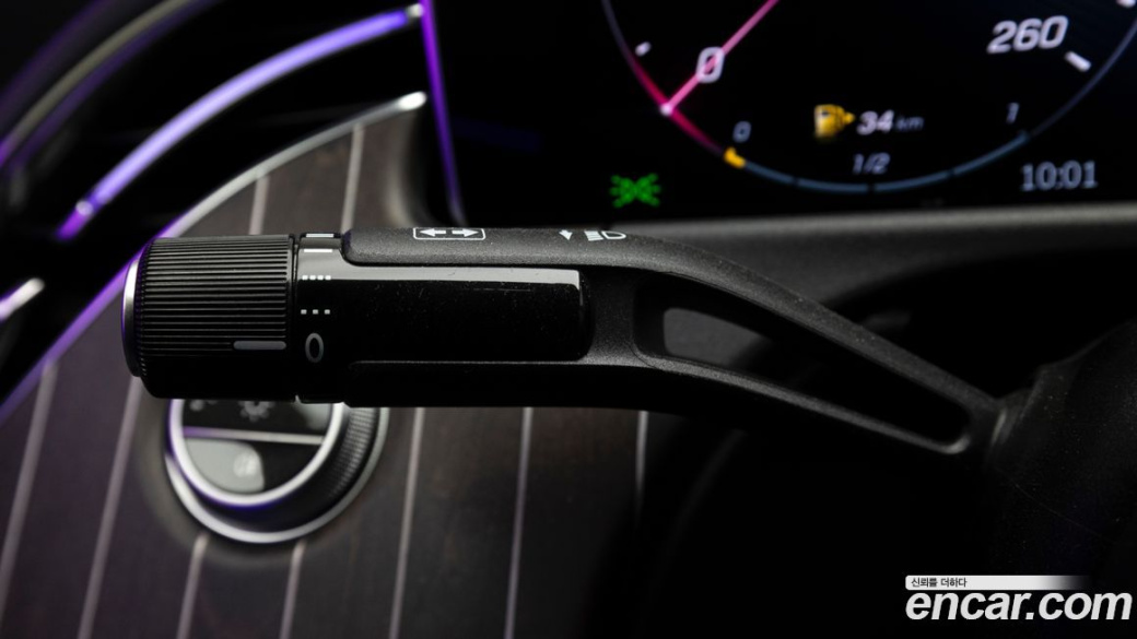 Mercedes-Benz E-Class E300 4MATIC Exclusive, 2025