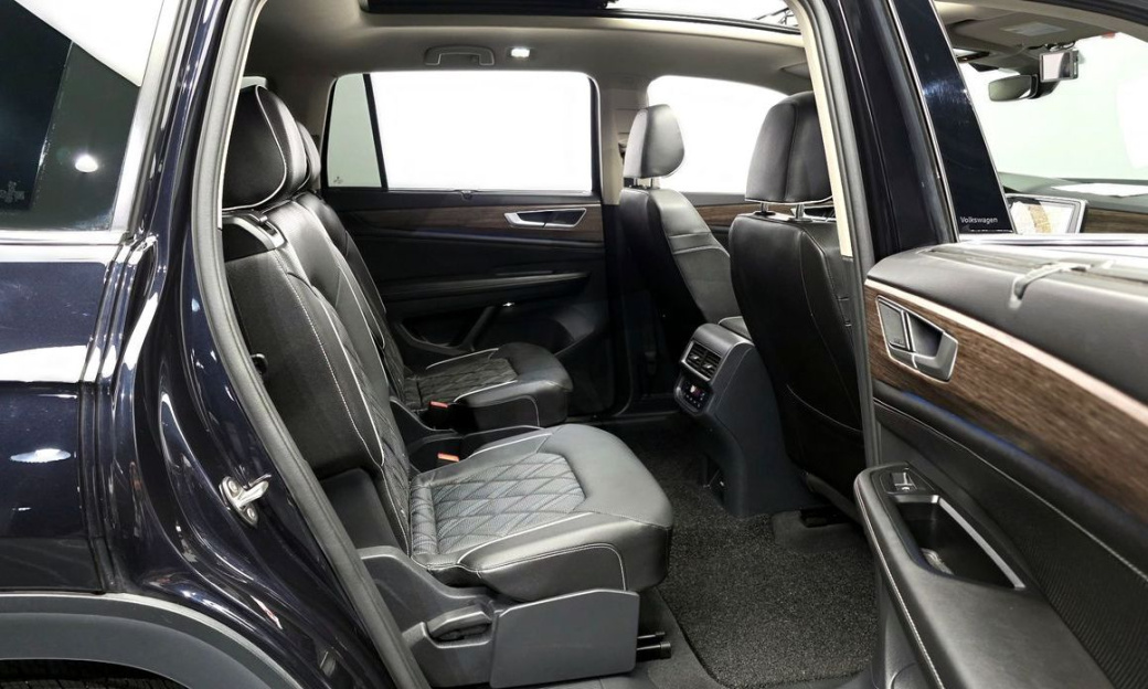 Volkswagen Atlas 2.0 TSI R-LINE 6-Seater, 2025