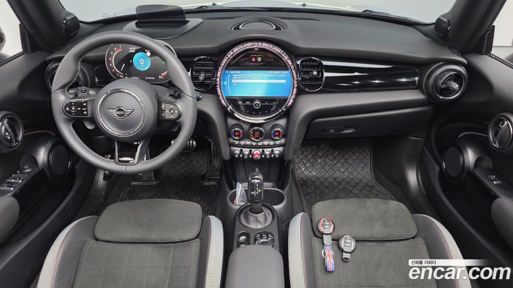 Mini Cooper Convertible JCW, 2023