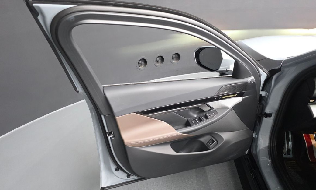 BMW 5-Series 520i M Sport, 2024