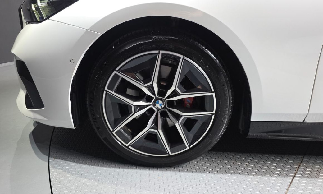 BMW 5-Series 520i Special Edition, 2026